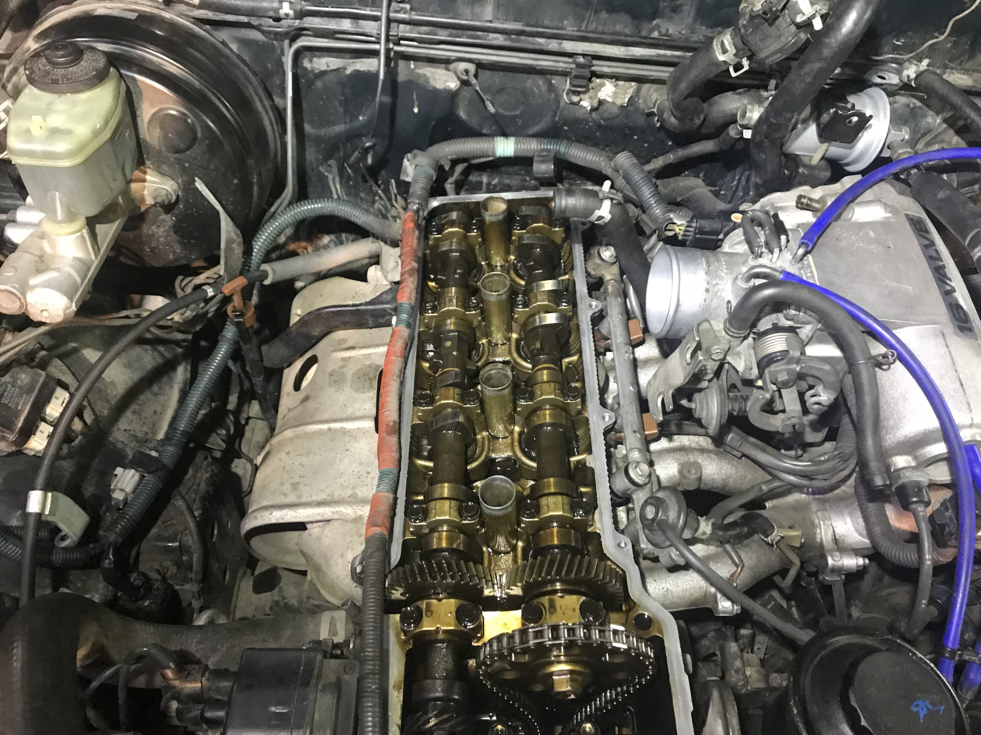 Как снять клапана на тойоте Замена масла 1UR + сервис BG - Toyota Land Cruiser 200, 4,6 л, 2013 года своими 