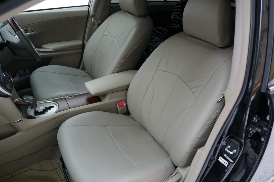 Купить Чехлы Тойота Авенсис