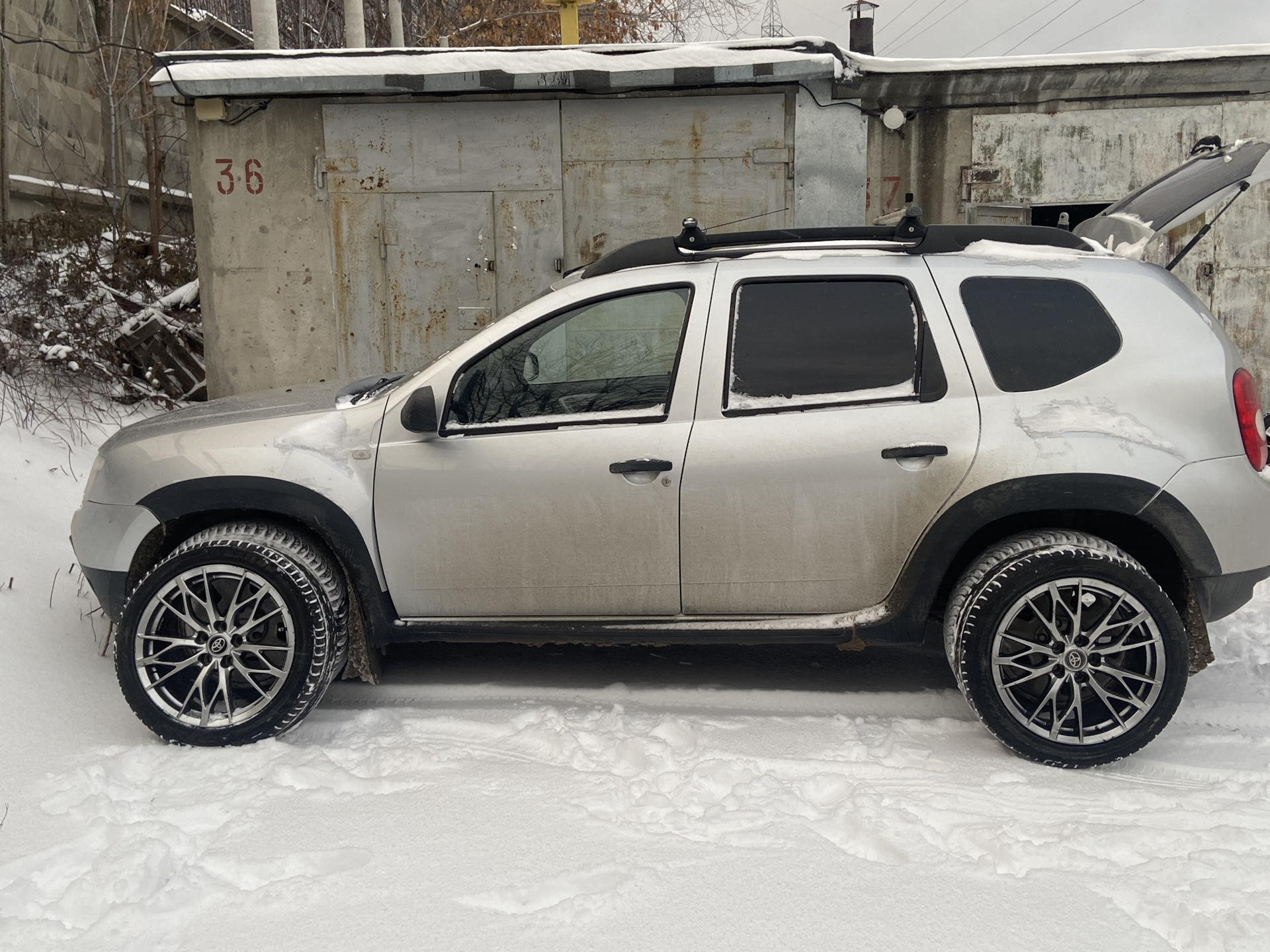 Какие колеса подходят на Renault Duster — Renault Duster (1G), 1,6 л, 2014  года | другое | DRIVE2