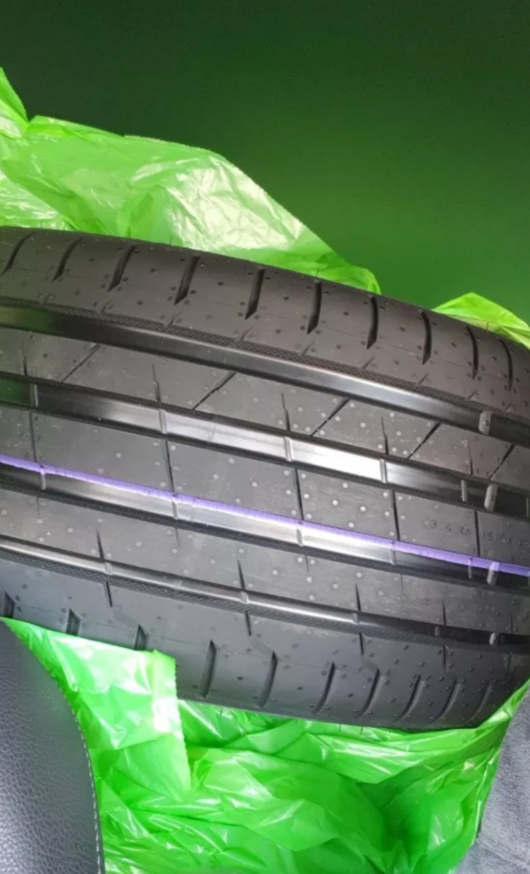 Hakka black r20. Nokian Hakka Black 2. Nokian Haka Black 275/50 r20. Nokian Hakka Black 2 20. Nokian Hakka Black 2 SUV 275/45 r20.