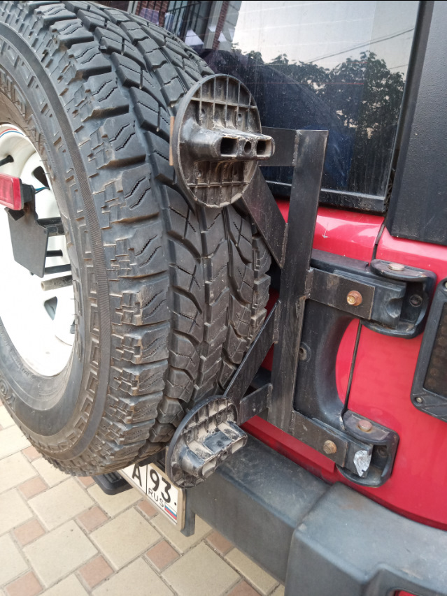 Крепление экспедиционных канистр — Jeep Wrangler (JK), 3,6 л, 2012 года ...