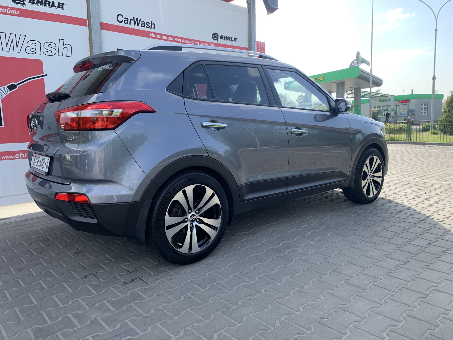 Отечественная химия Grass против заграничной грязи. — Hyundai Creta (1G),  1,6 л, 2018 года | мойка | DRIVE2