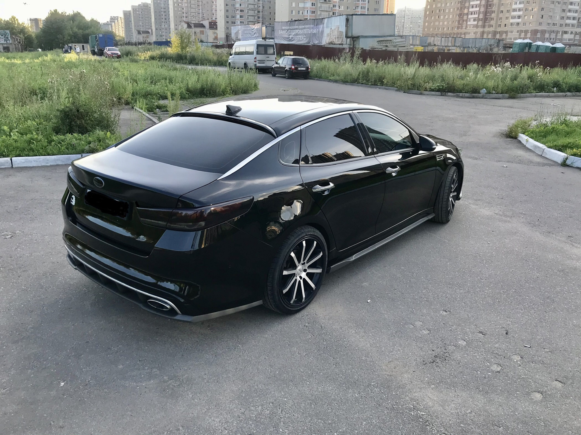 Kia Optima k5 черная антихром