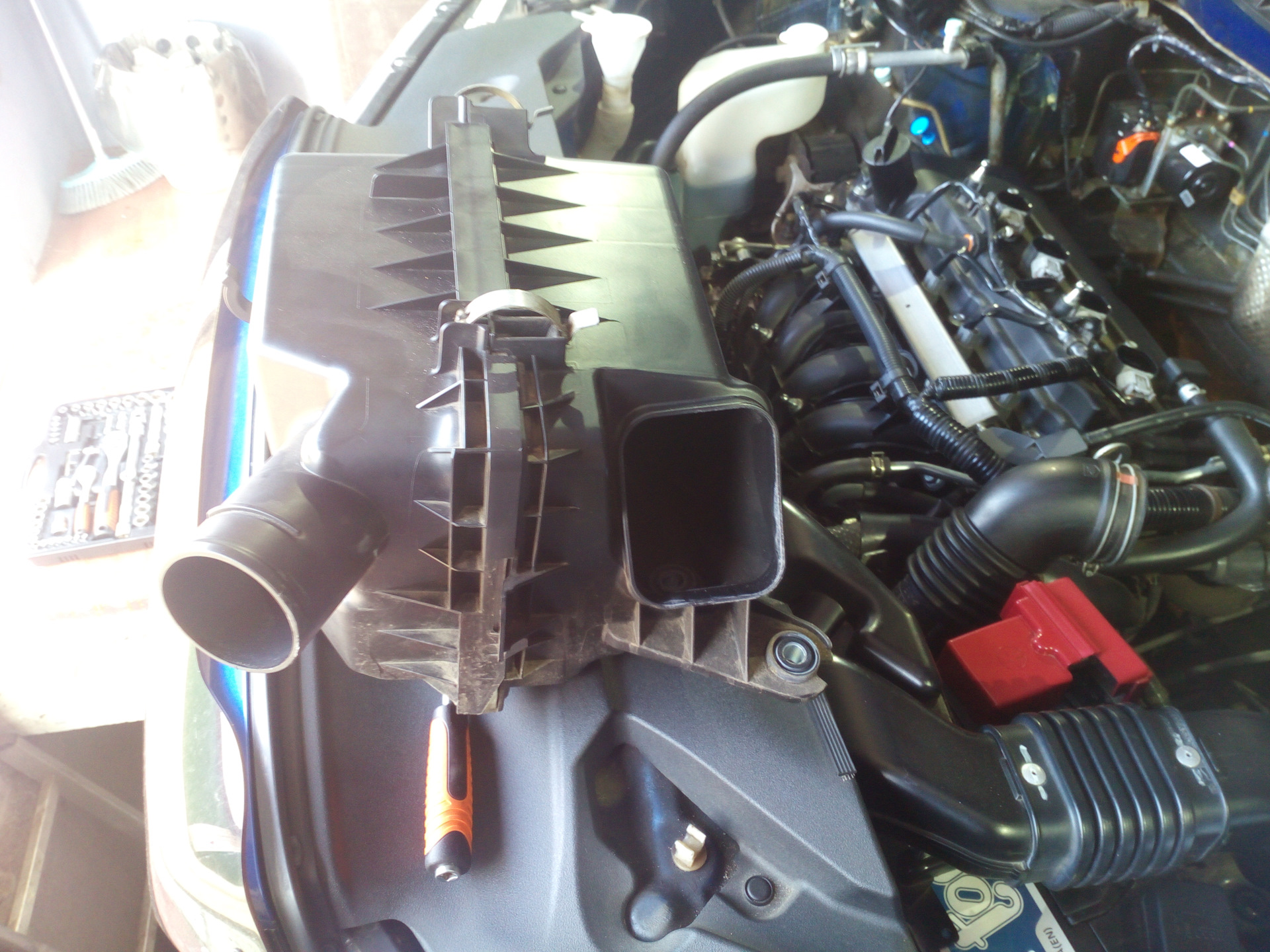 Снятие короба воздушного фильтра — Mitsubishi ASX, 2 л, 2020 года ...