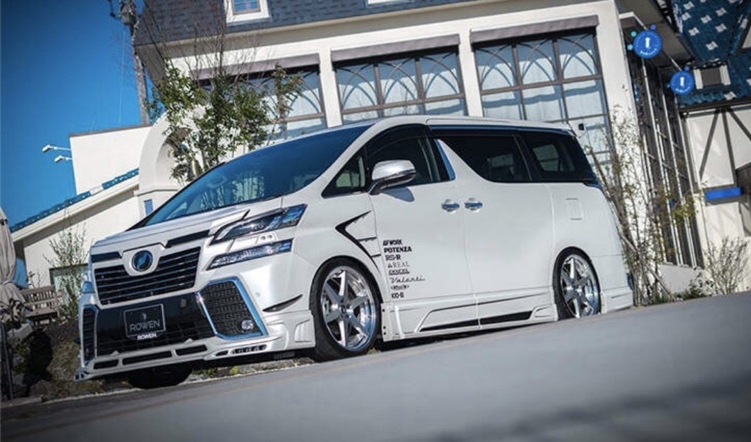 Тойота приморский край. Toyota Vellfire 30. Toyota Alphard JDM. Тойота альфард автозвук. Vellfire ayh30w.