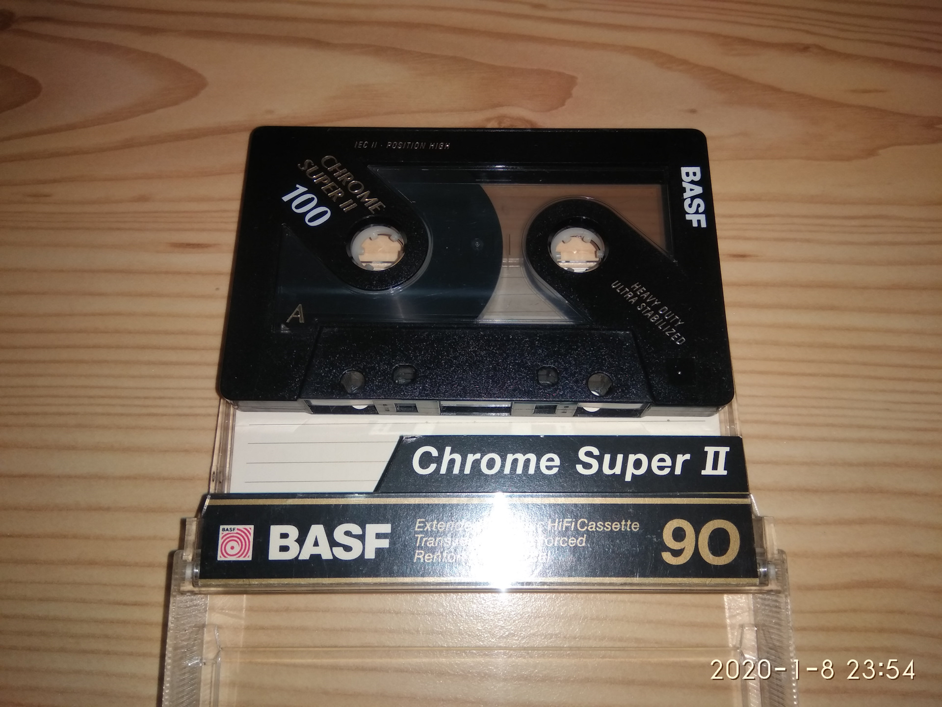 Ел кассет. Аудиокассета BASF Chrome super II 100. Кассета BASF 90 Chrome. BASF Chrome super II 90. BASF Chrome super II 90 вкладыш.