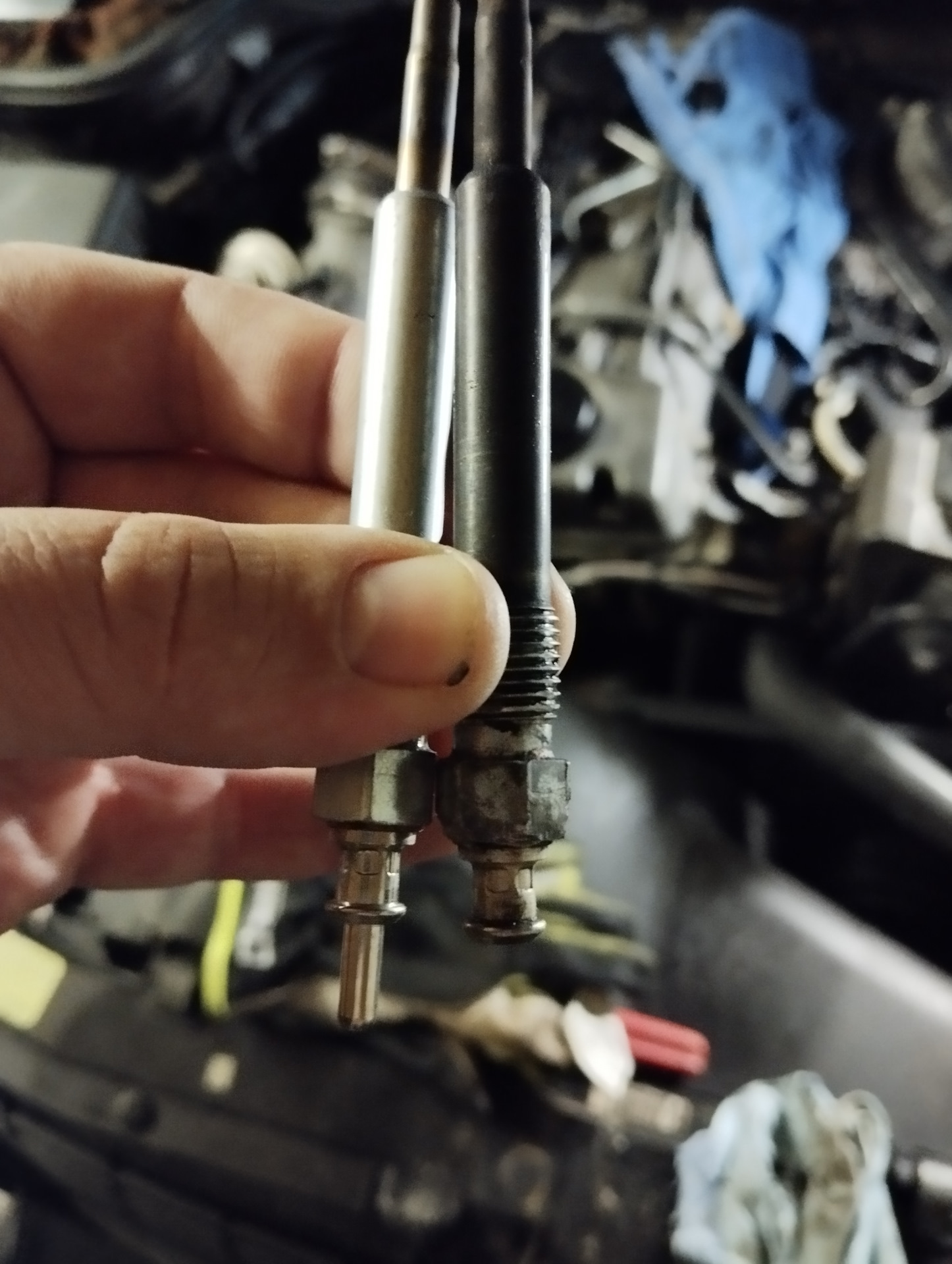 Горят свечи накала — Mercedes-Benz E-class (W210), 2,2 л, 2000 года ...