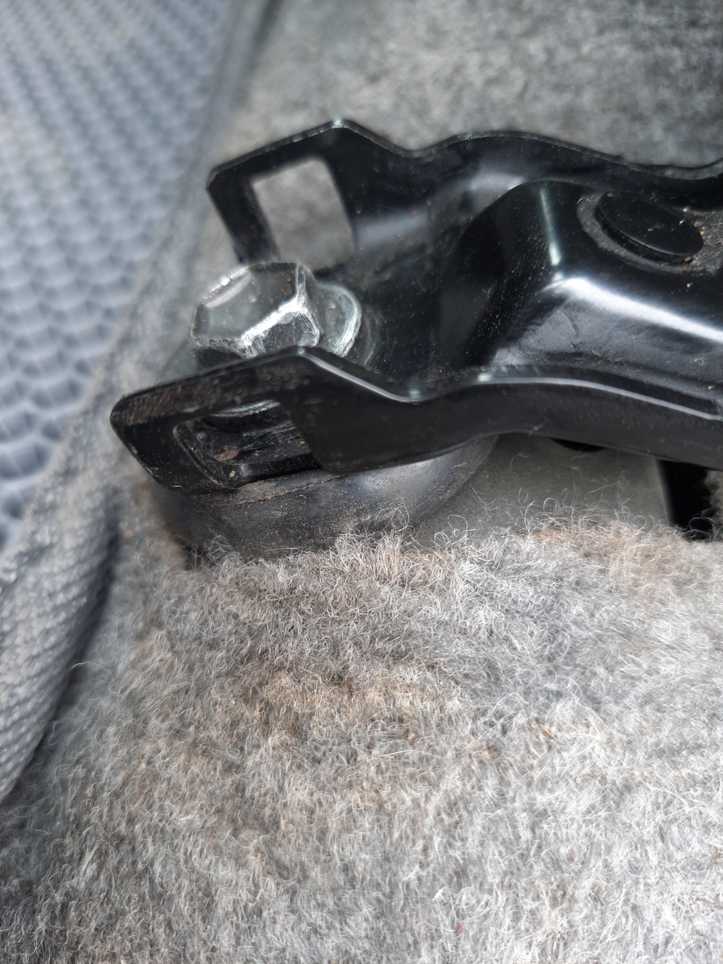 Проставки для поднятия опор передних сидений — Toyota Land Cruiser ...