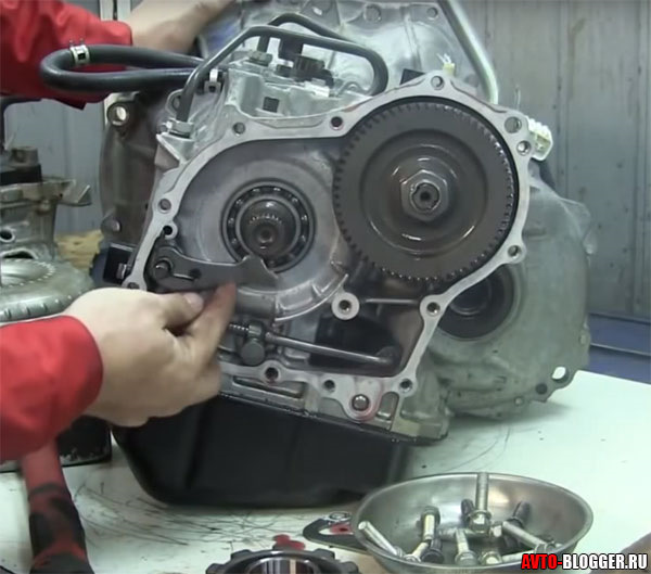 Как снять автомат коробку с машины