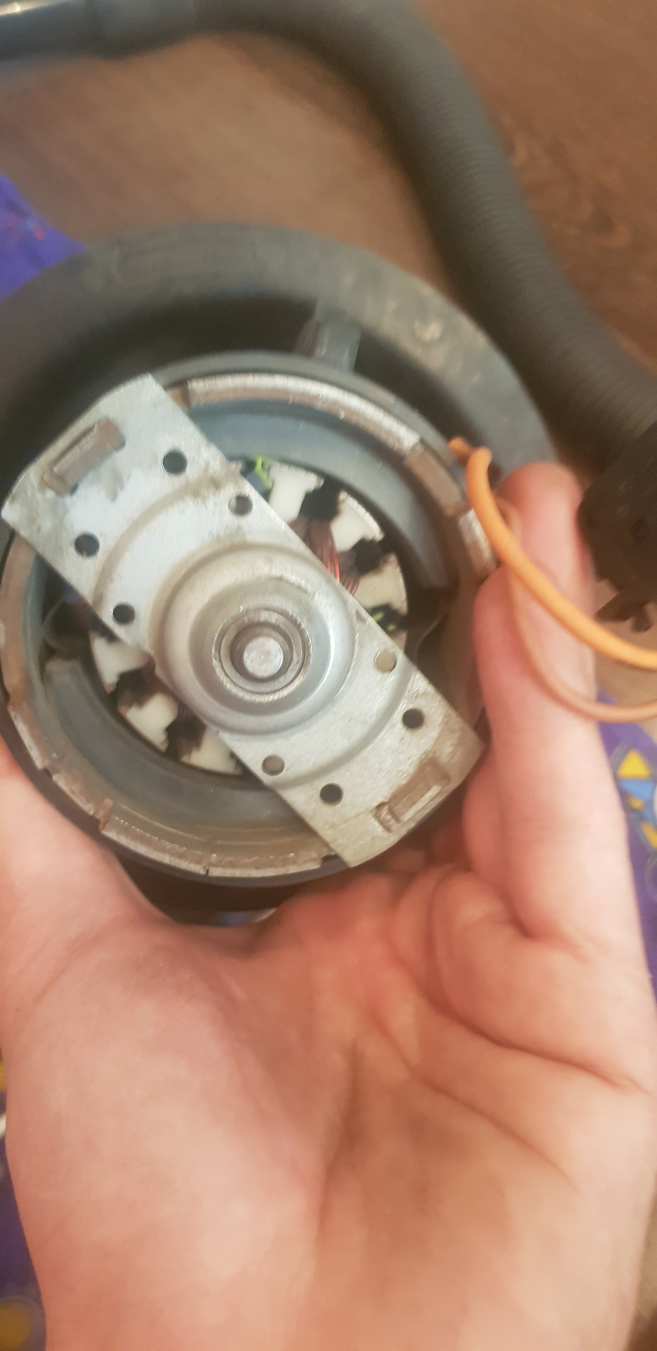 Шум при включении кондиционера