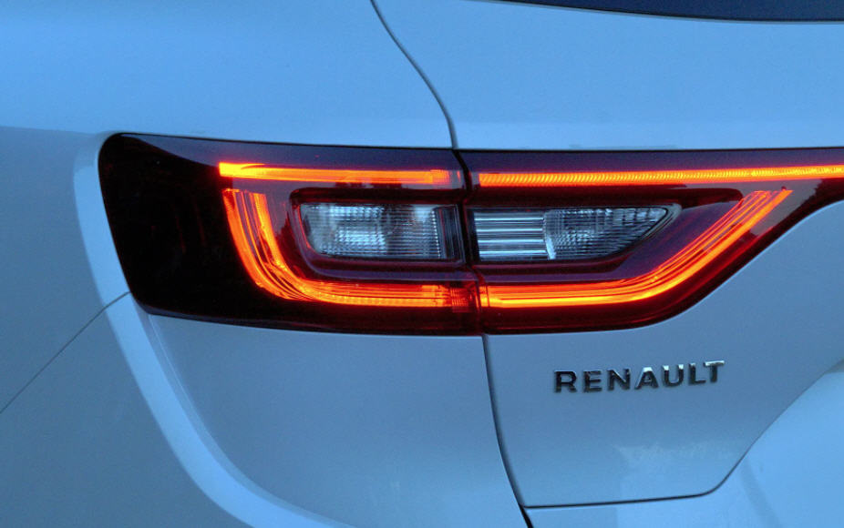 E-GUIDE.RENAULT.COM / Koleos-2 / Take care of your vehicle (Lens units) / REAR A