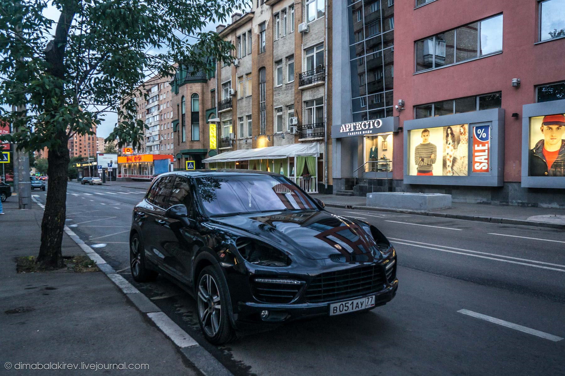 Без фар. Porsche Cayenne 2008 без фар. Porsche Cayenne без фар. Porsche Cayenne 1 без фар. Порше Панамера без фар.