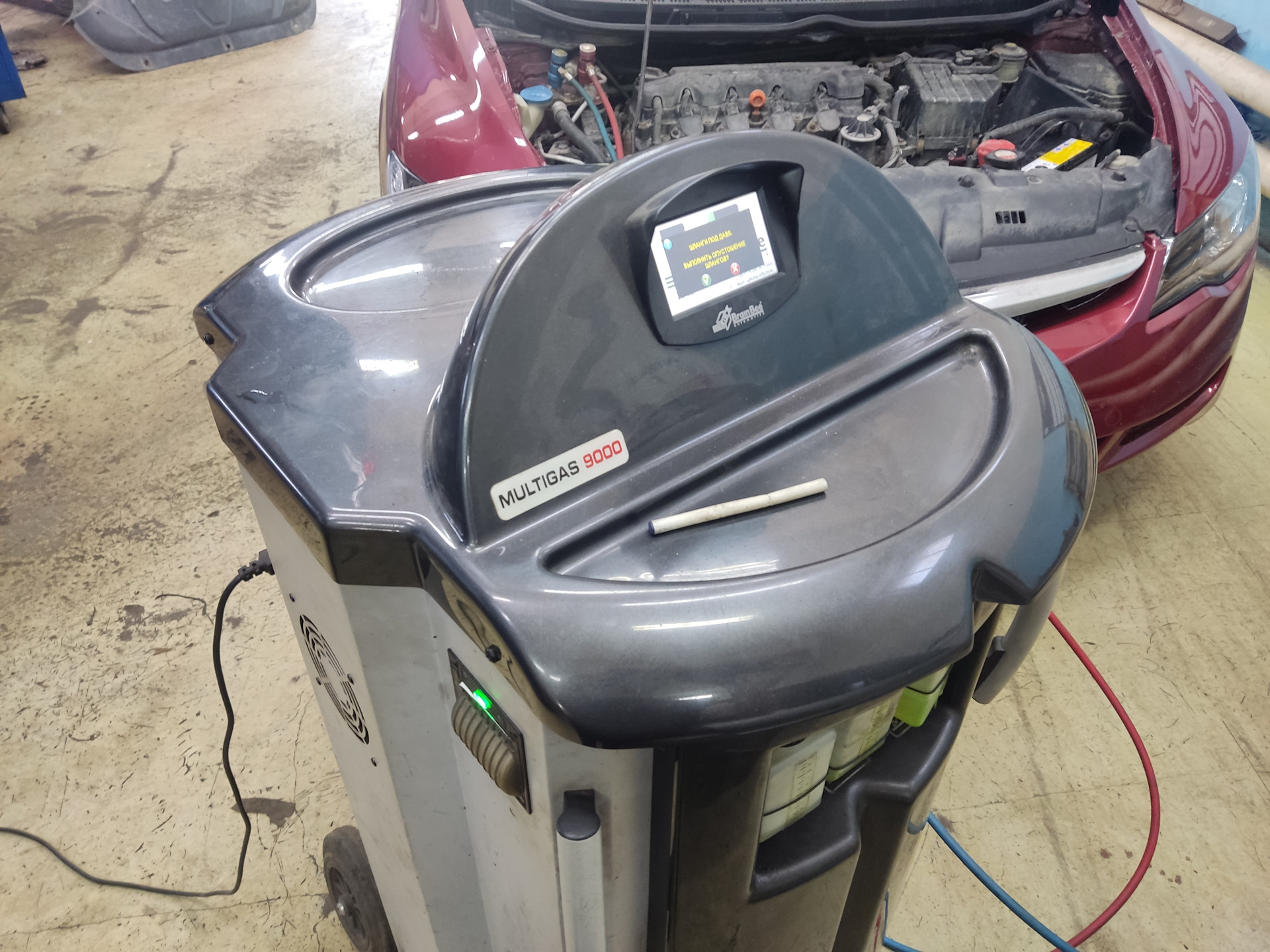 Honda cr-v rd1 кондиционер. Honda crv фреон. Honda crv фреон. Хонда фреон. Колпачок защитный системы кондиционирования honda crv-2010.