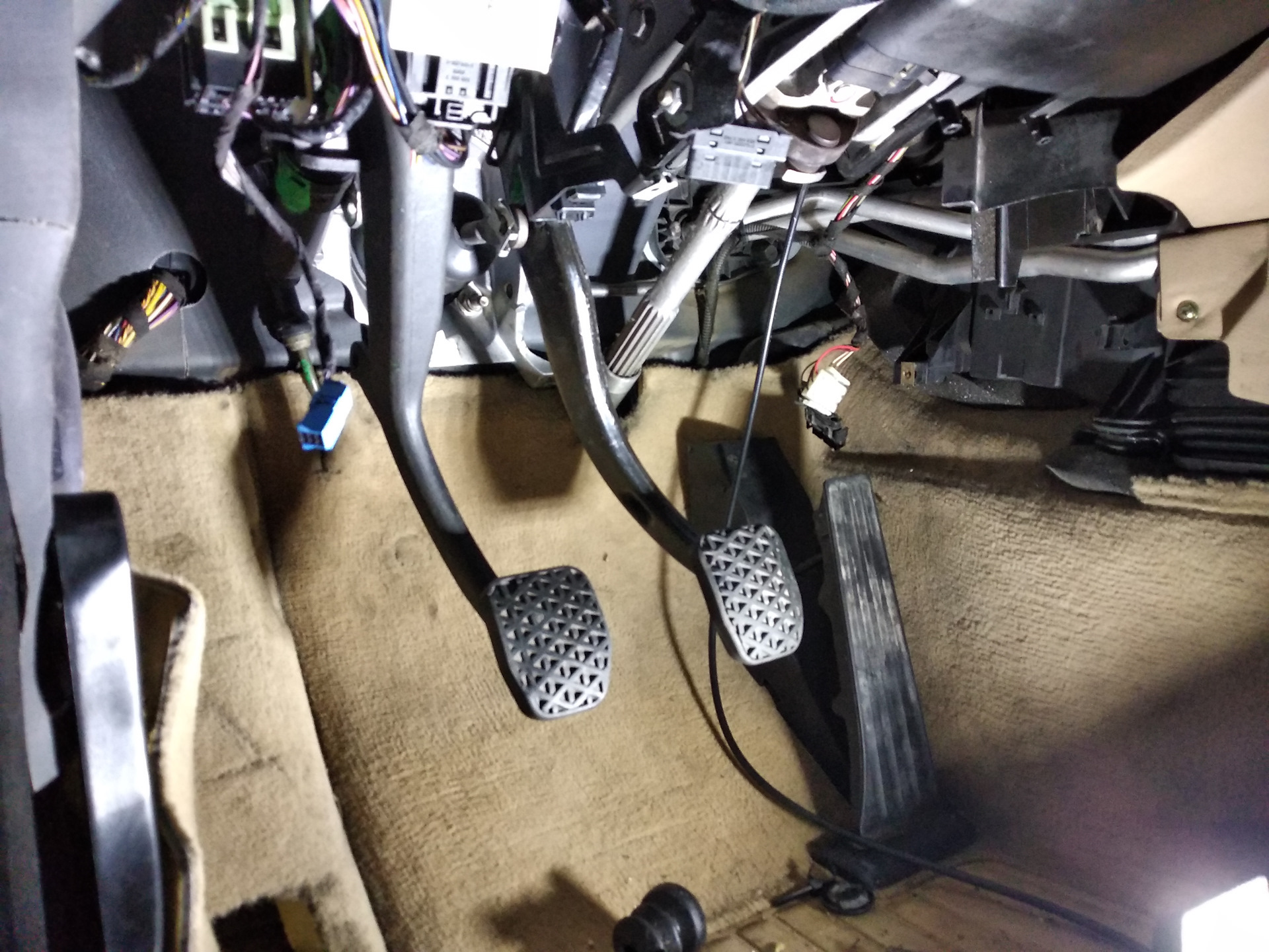 адаптация педали газа