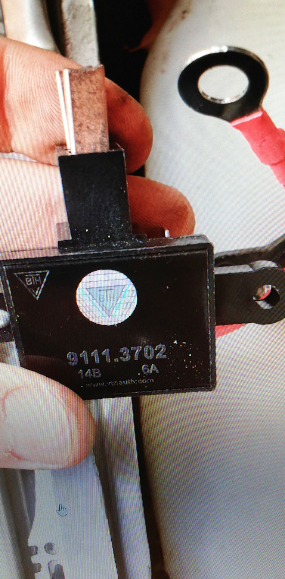 Слабый заряд — LADA 2114, 1,5 л., 2012 года | поломка | DRIVE2