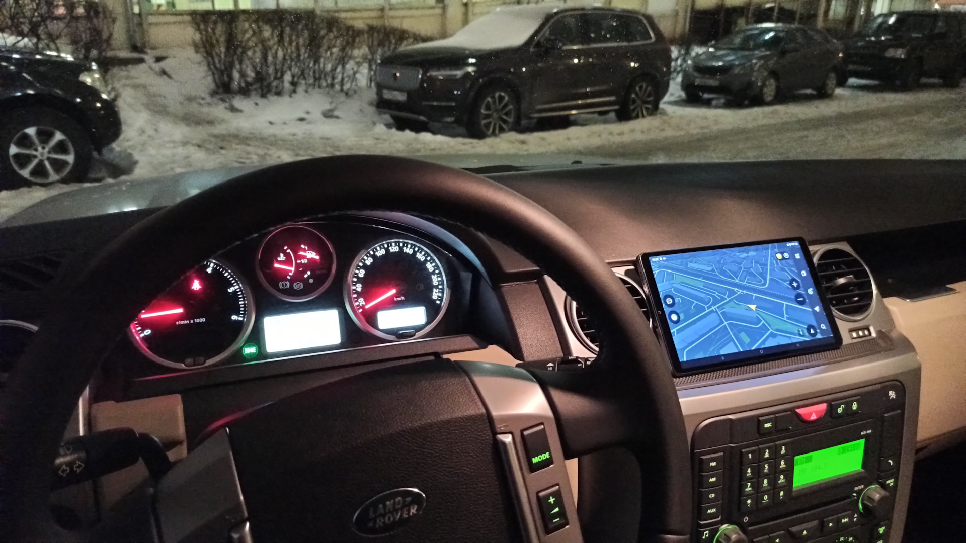 Планшет-навигатор в машину — Land Rover Discovery III, 4,4 л, 2005 года ...