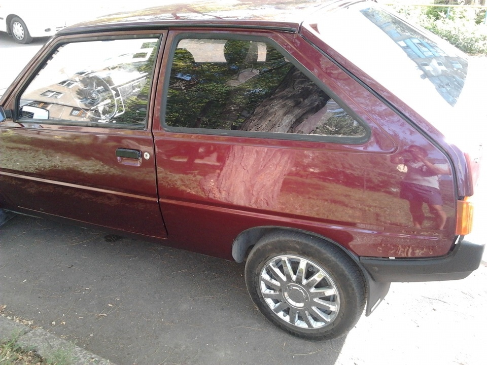 Заз-1102 «таврия». Таврия 1102. Заз-1102 таврия багажник. Заз-1102 таврия ранняя. Zaz заз 1102 tavria kupe.