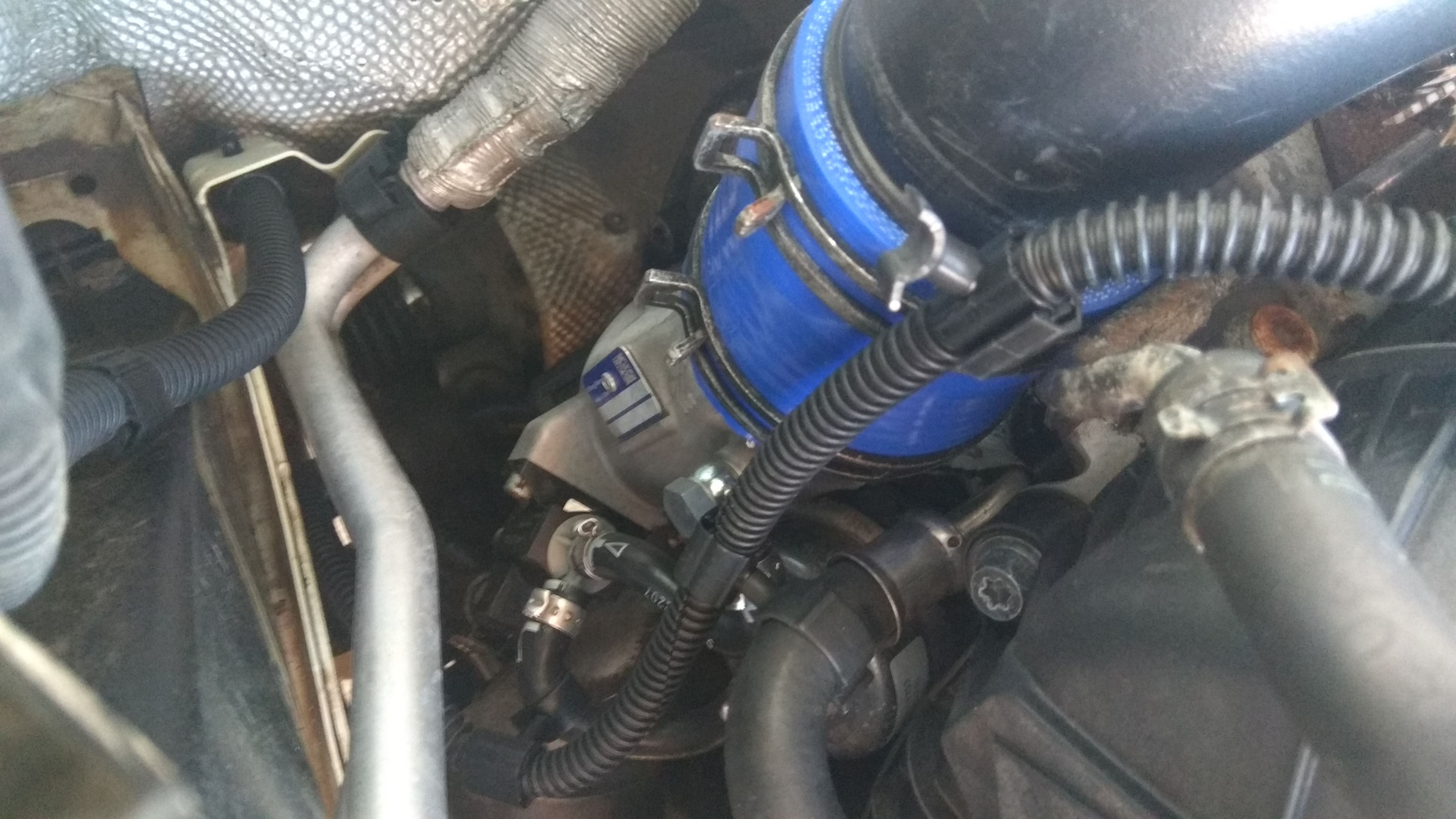 Масло на турбине — Volkswagen Tiguan (1G), 2 л, 2010 года | поломка ...