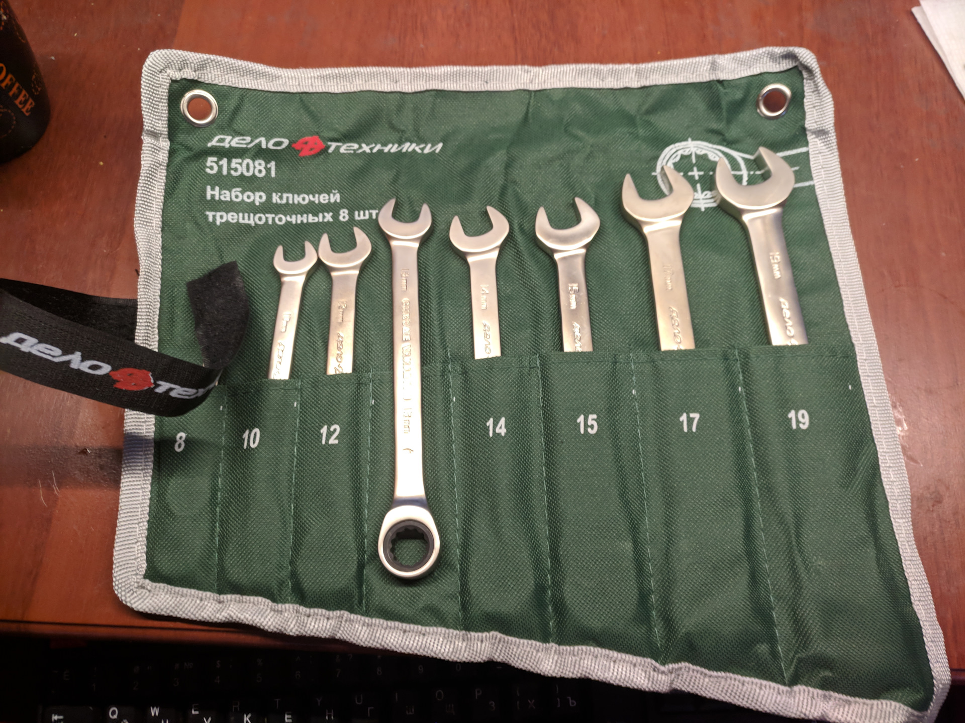 трещеточные ключи дело техники наборы. набор гаечных ключей дело техники 515101. набор ключей комбинированных "дело техники" (6 шт) (8,10,12,13,14,17 мм). набор ключей комбинированных трещоточных 8 шт дело техники 515080. 515100 дело техники.