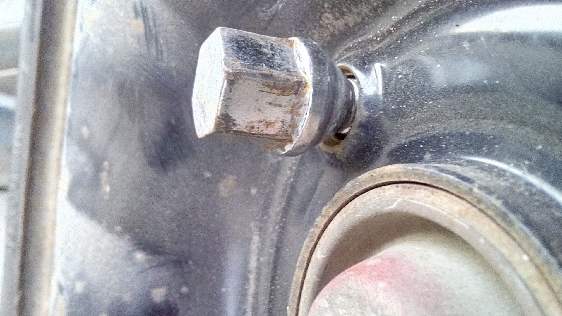 Про болты крепления колес на Citroen c4 — Citroen C4 L, 1,6 л, 2013 ...