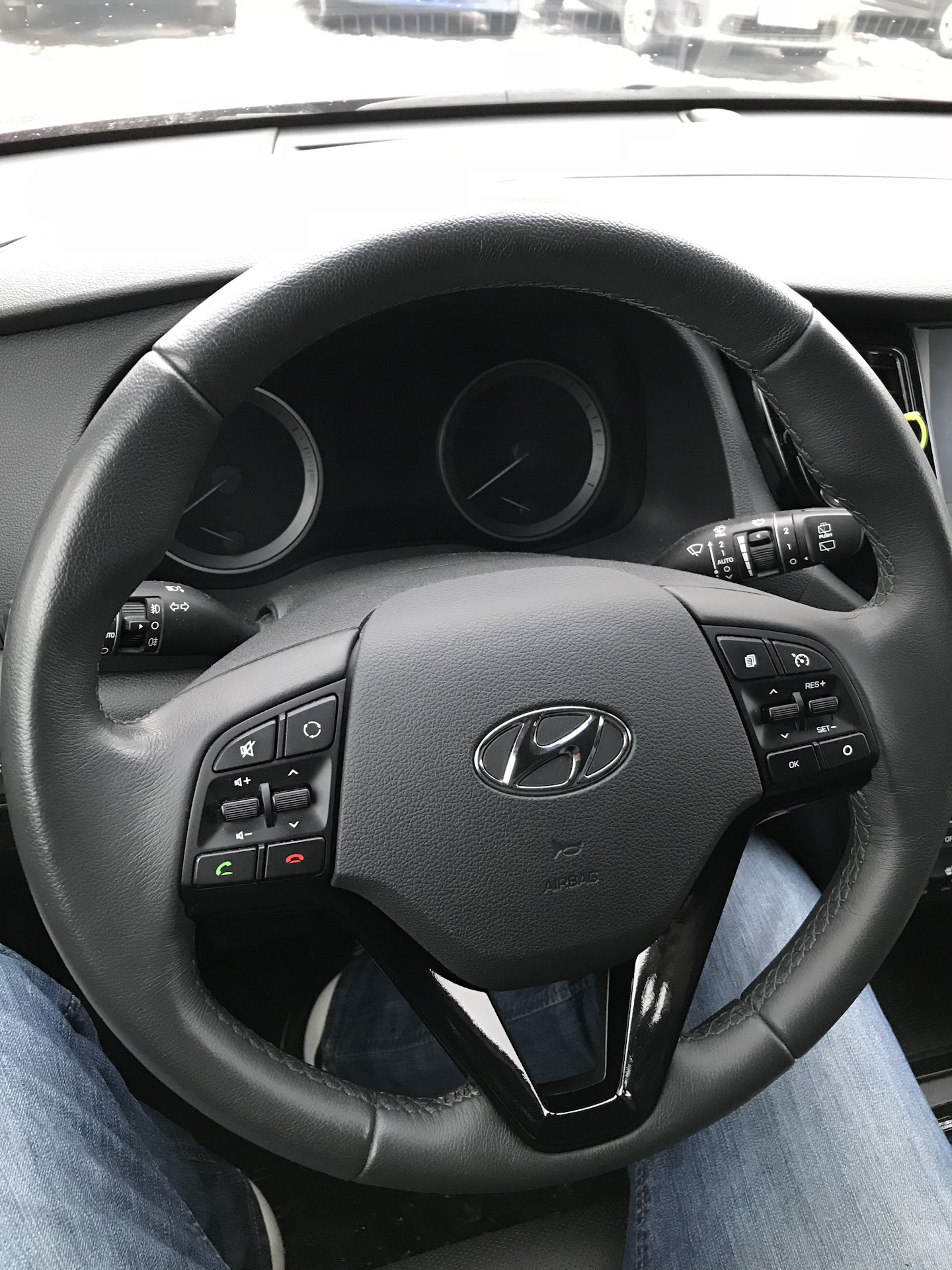 Как снять руль хендай туксон "Стальные" накладки на кнопки мультируля - Hyundai Tucson (TL), 2 л, 2018 года а