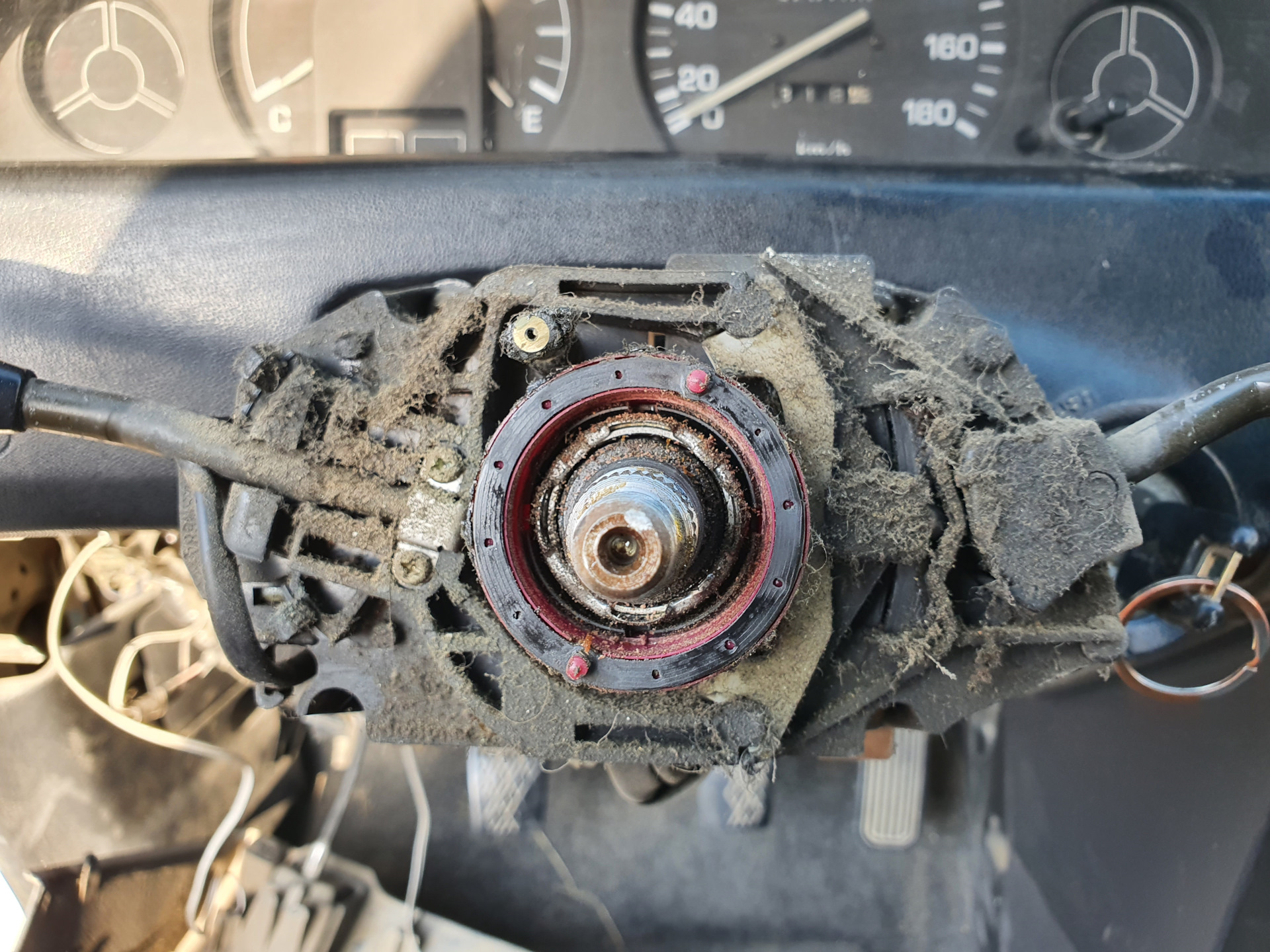 Не брызгает насос омывателя лобового стекла — Toyota Corolla (90), 1,8 ...