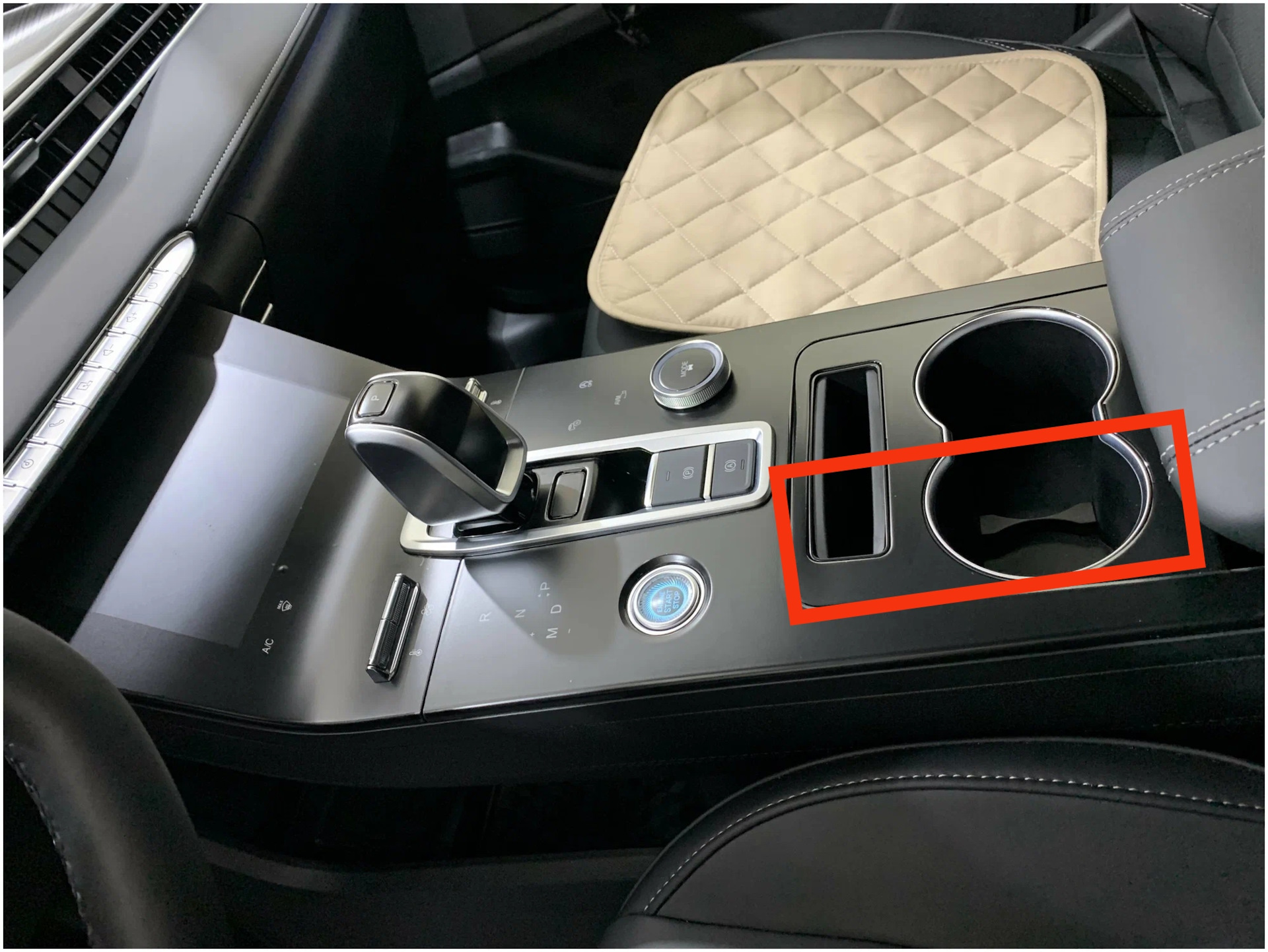 Тиго 8 видеорегистратор. Chery 8 Pro Max. Chery Tiggo 8 Pro Max. Chery Tiggo 7 Pro подстаканники. Подстаканник Chery Tiggo 8 Pro