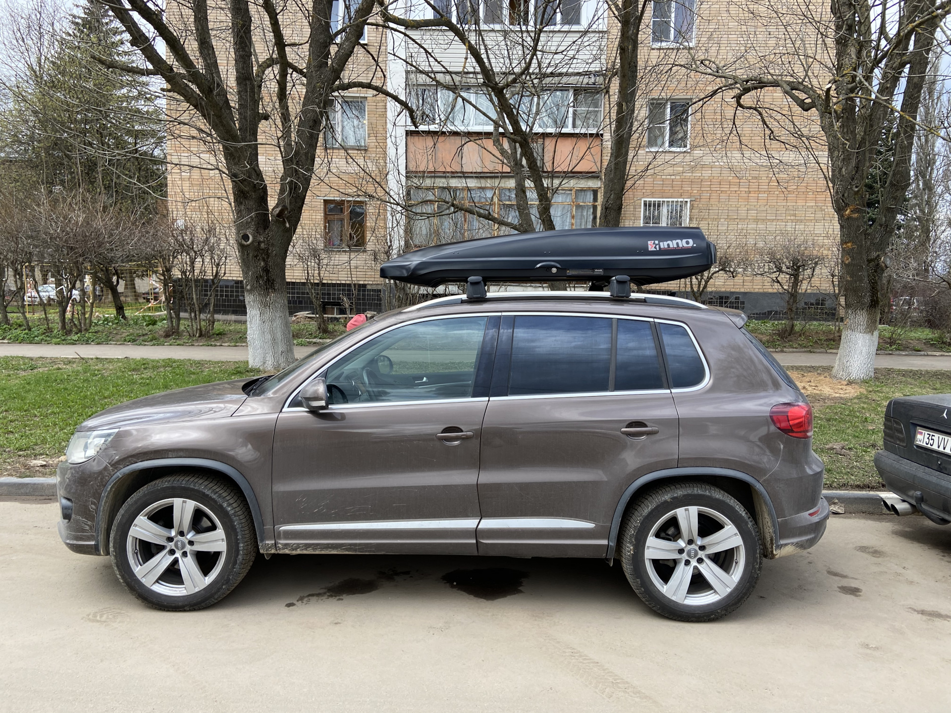 21.МУКИ ВЫБОРА. Бокс на крышу — Volkswagen Tiguan (1G), 2 л, 2016 года ...