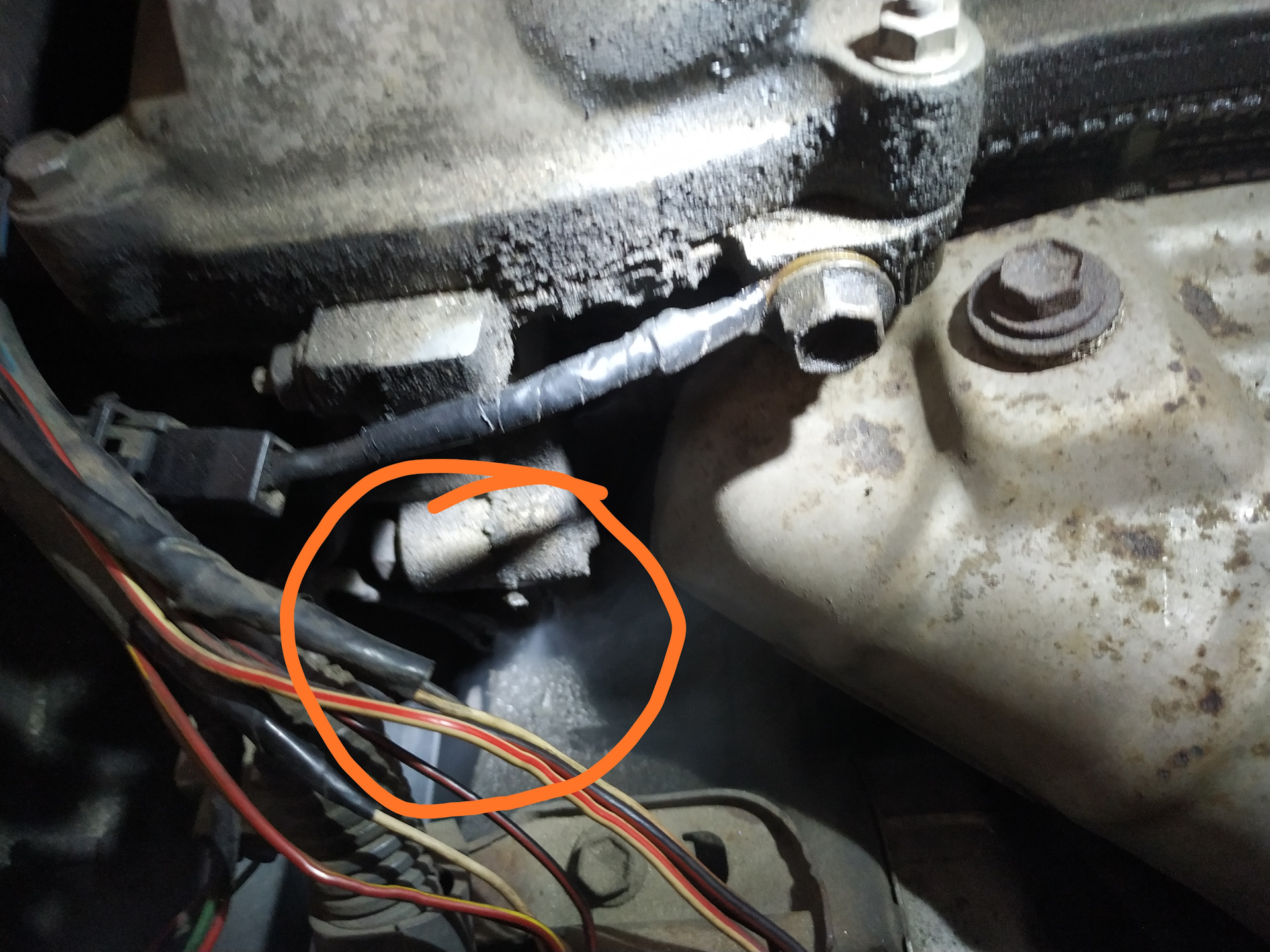 Иза кандисата вгаовом редуктаре могутли плавать обороты. Датчик холостых оборотов рав 4 2004 года. Шланги топливной рампы 3s fe. Камри xv 40 плавают обороты. 6 замена ремня.