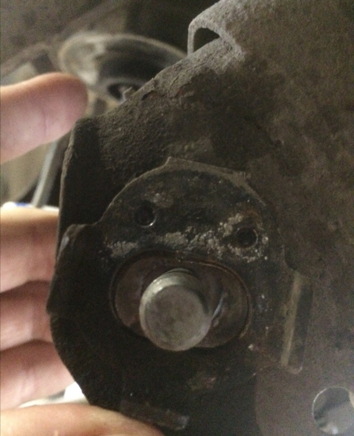 Задний поперечный рычаг (развальный) — Toyota RAV4 (IV), 2 л., 2013 ...