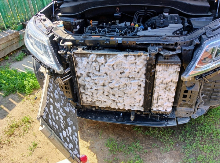 Совет нужен, хочу помыть радиатор кондера и охлаждения и как лучше ...