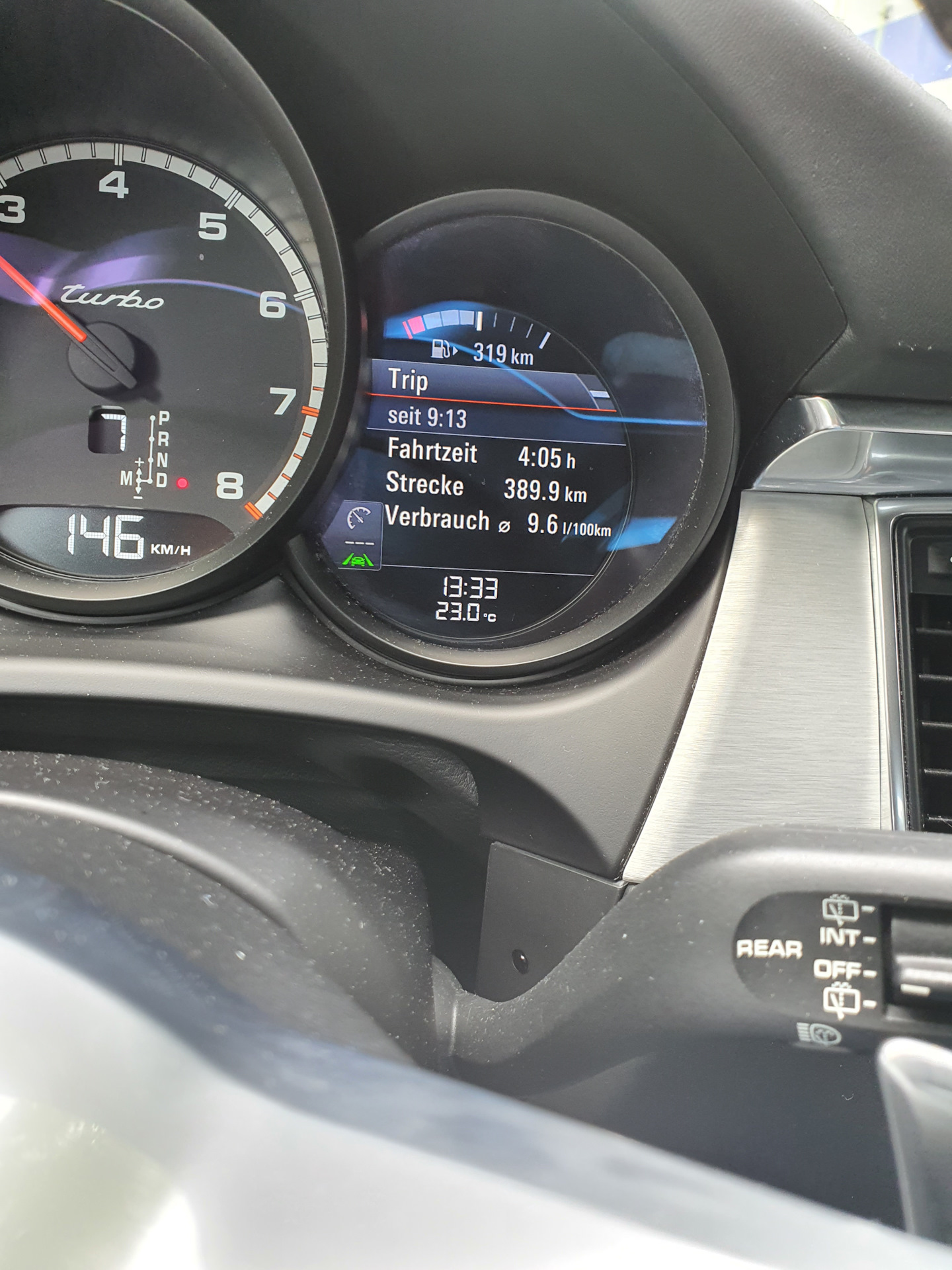 Кайен индикатор давления масла 955. 8 спидометр. Расход порше. Расход у порше кайен 340 лошадей. Расход порше.