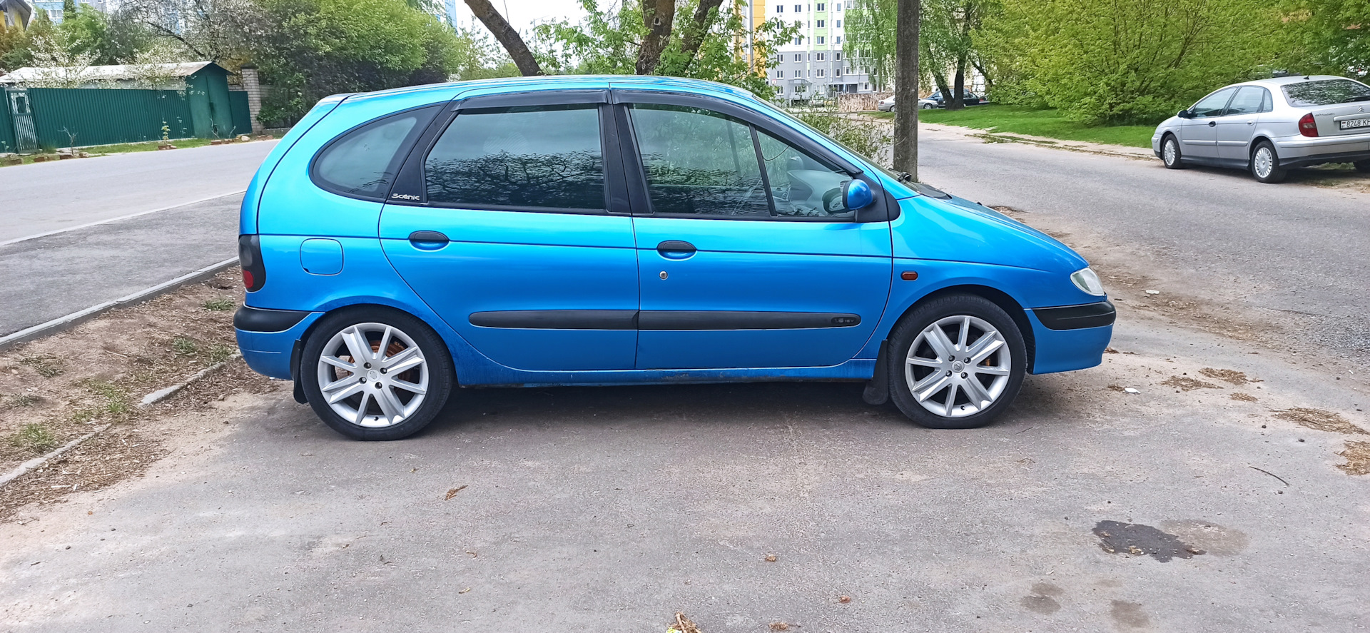 Сезон на r17 Scenic 1 — Renault Scenic I, 1,6 л, 2001 года | колёсные диски  | DRIVE2