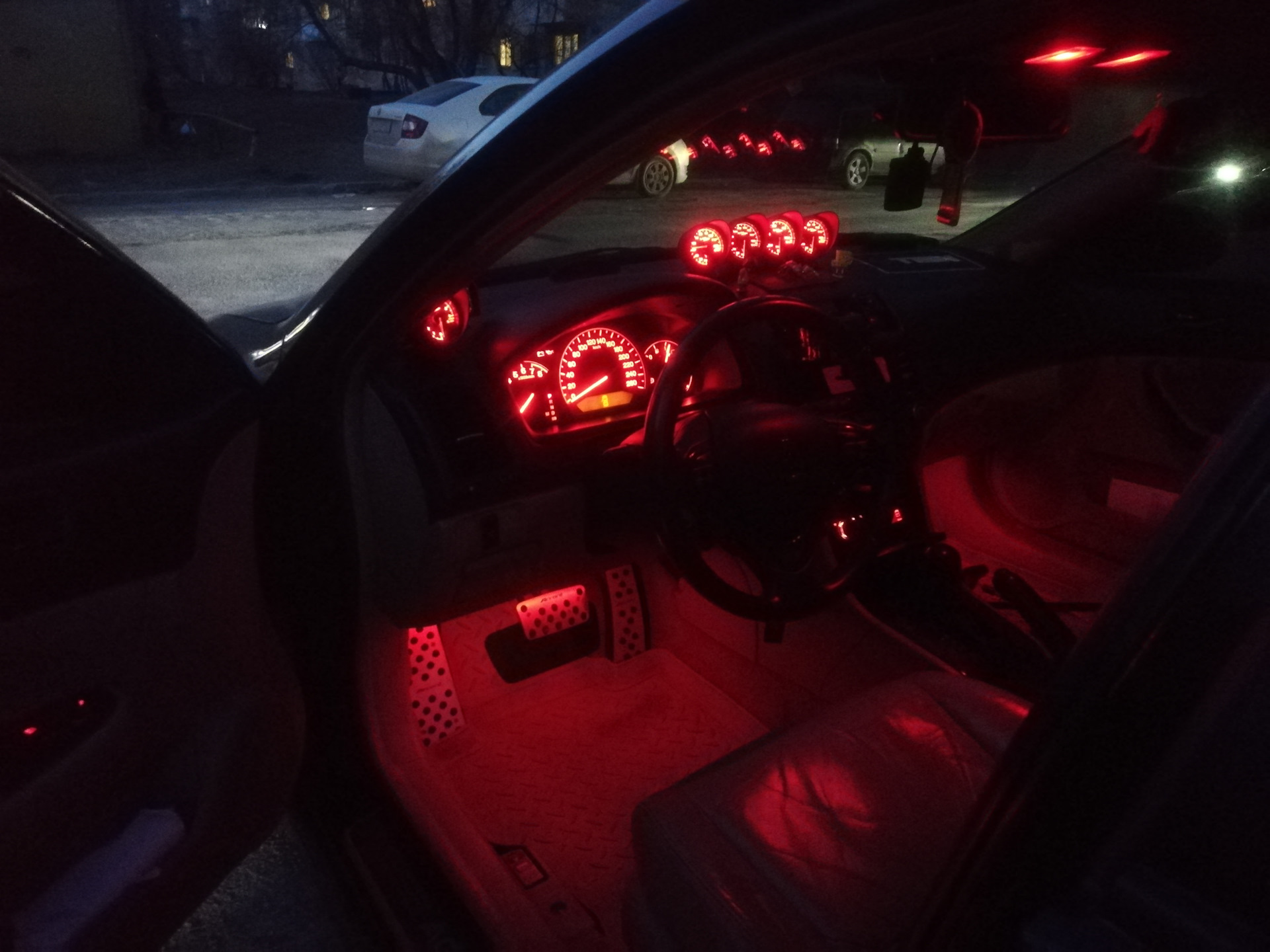 Свет при открытии двери — Honda Accord (7G), 2 л, 2007 года | своими ...