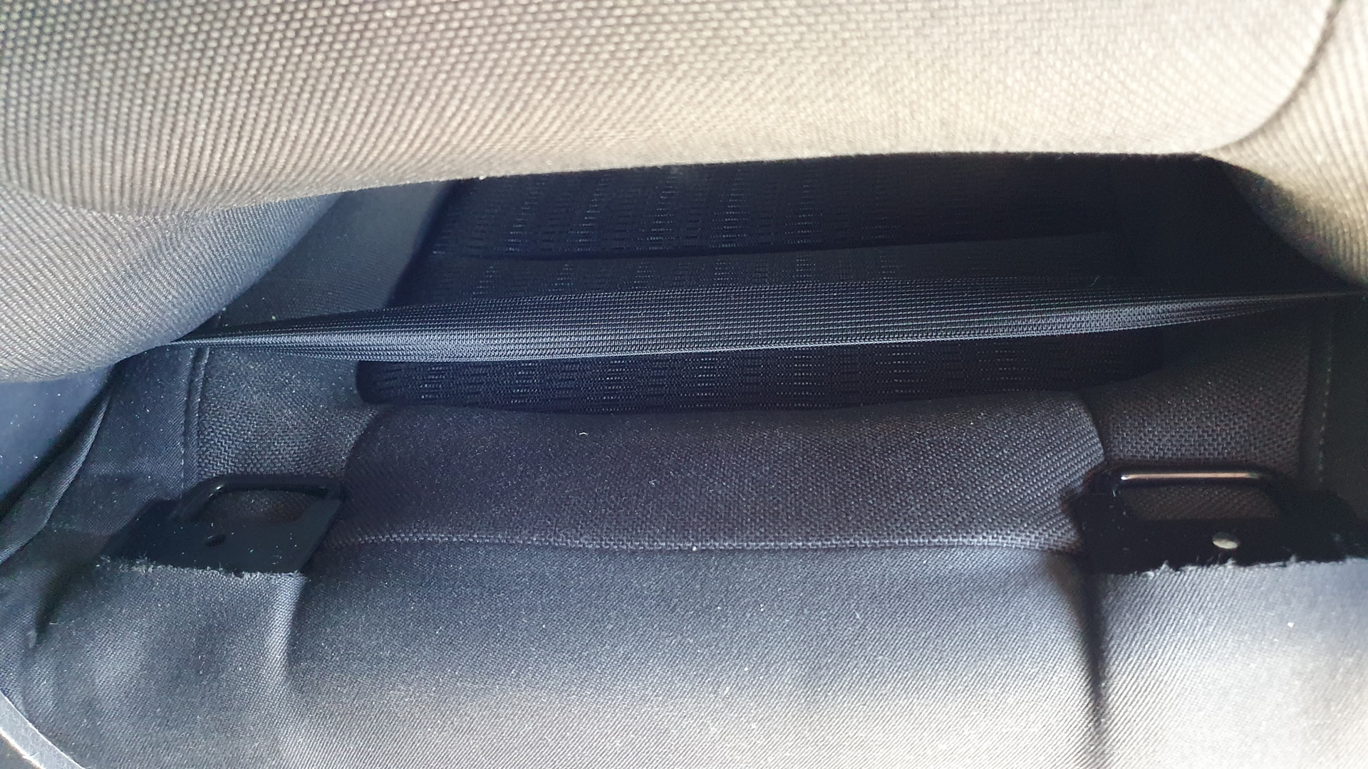 Установка крепления ISOFIX на переднее сиденье Tiguan — Volkswagen ...