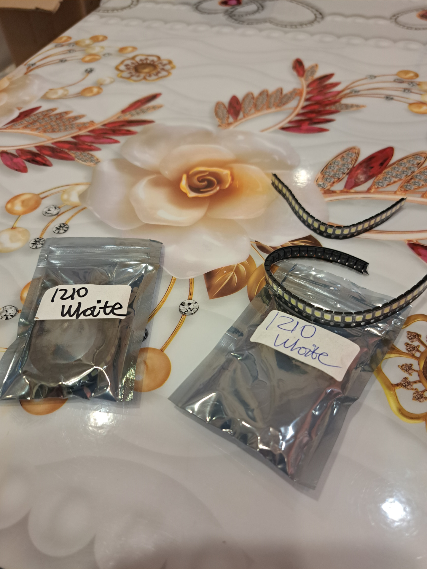 Кто знает сервис хороший, где диоды в приборке перепаять? — Toyota Land ...