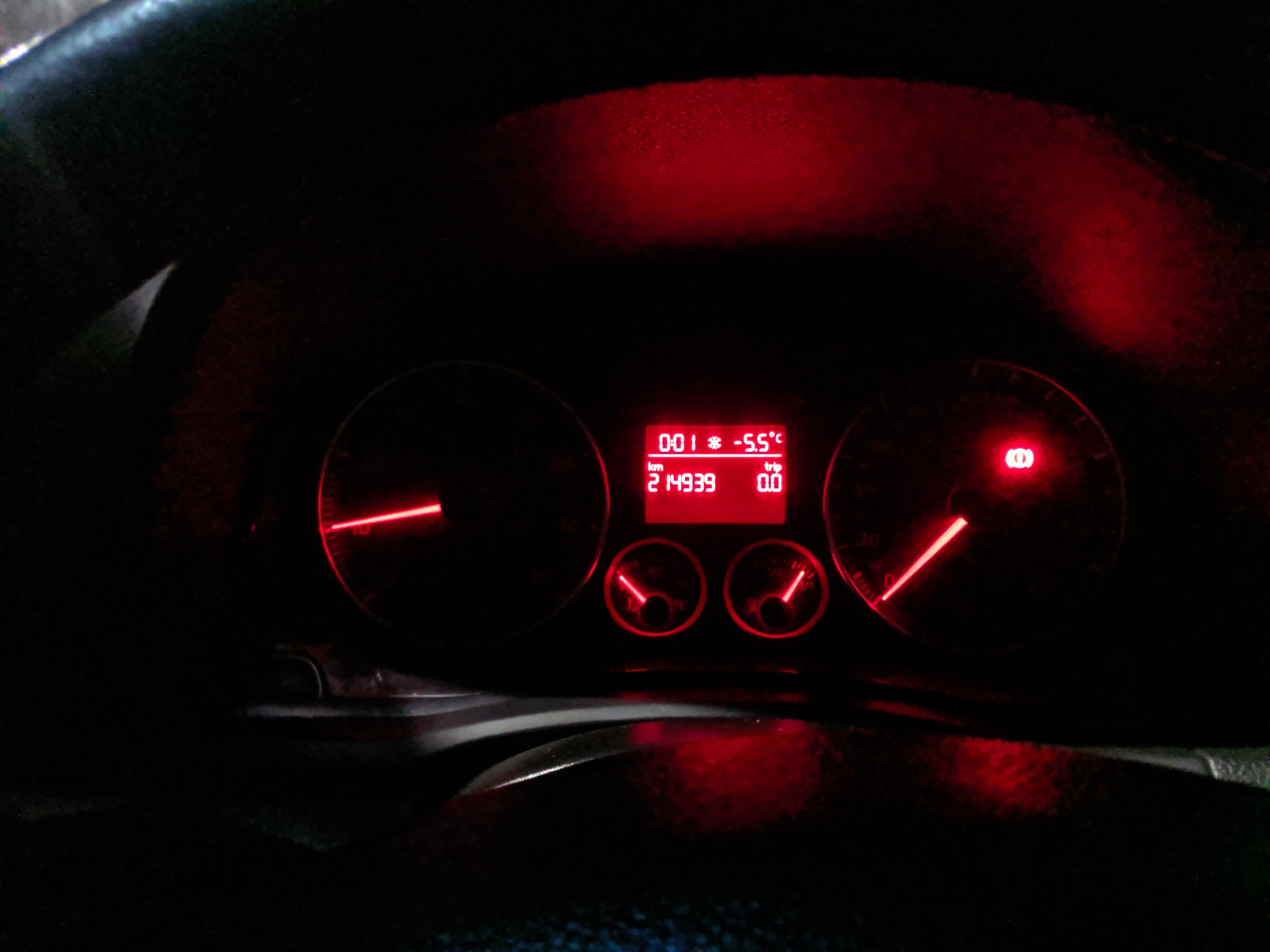 Подсветка стрелок Галант 8. Перегорела подсветка s-line Audi. Стрелка с подсветкой. Ягуар изменить подсветку стрелок. Почему мигает подсветка