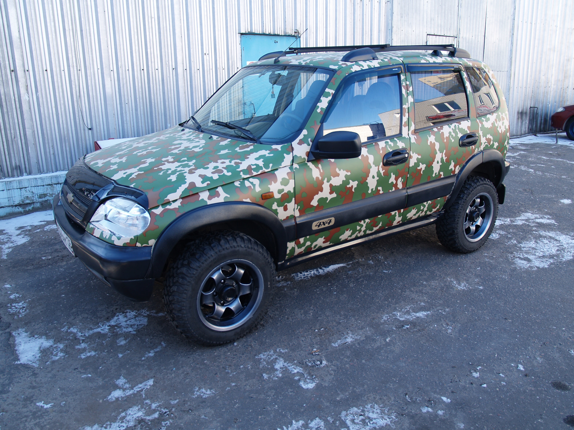 Диски 8*16 ет20 и шины 235/70R16 — Chevrolet Niva, 1,7 л, 2006 года |  колёсные диски | DRIVE2