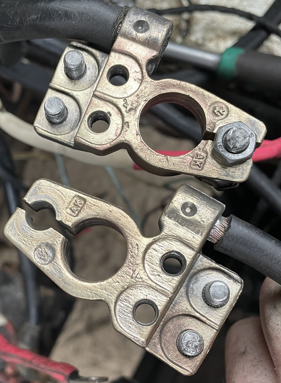 Эх, просадки! Хреновый коооо-оонтакт! — Lada Гранта лифтбек, 1,6 л ...