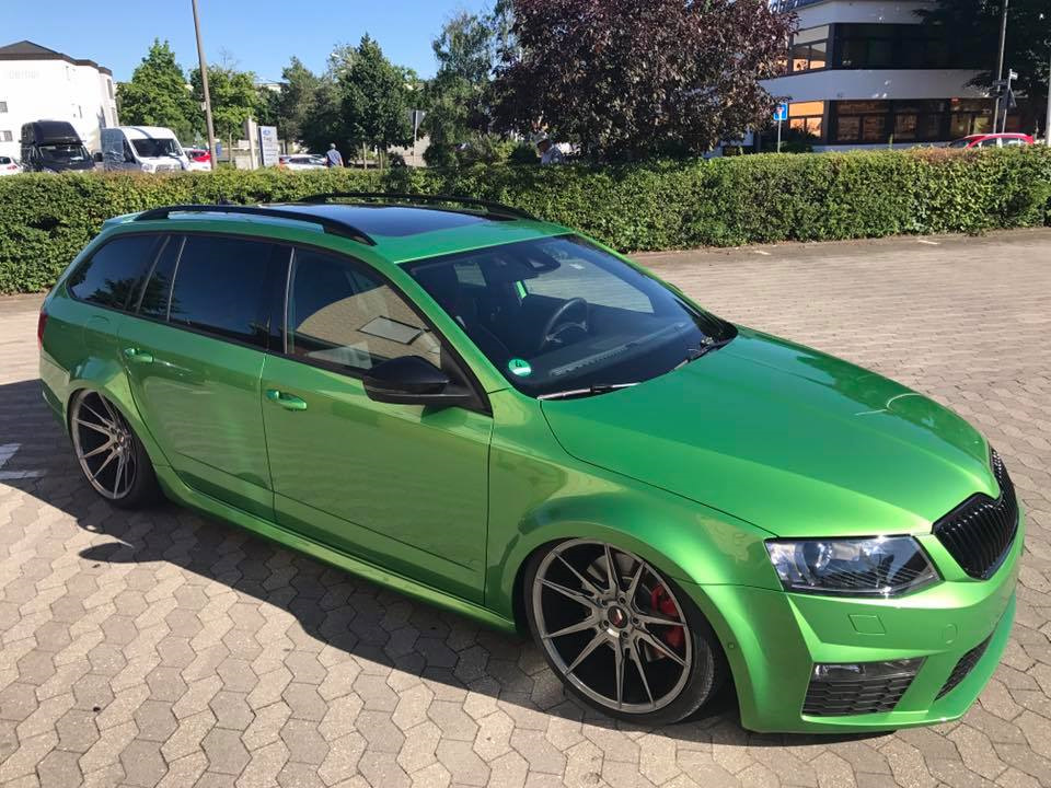 Skoda octavia tuning. Skoda Octavia RS 2023 Tuning. Škoda Octavia RS a7 зеленая. Octavia RS Tuning.