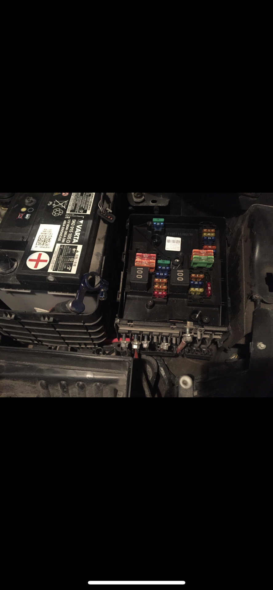 Помогите найти расположение реле накала свечей — Volkswagen Caddy (3G ...