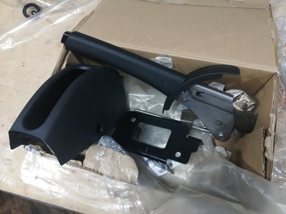 Ручник калина 2 в коже с прикуривателем в ниву. — Lada 2329, 1,7 л ...