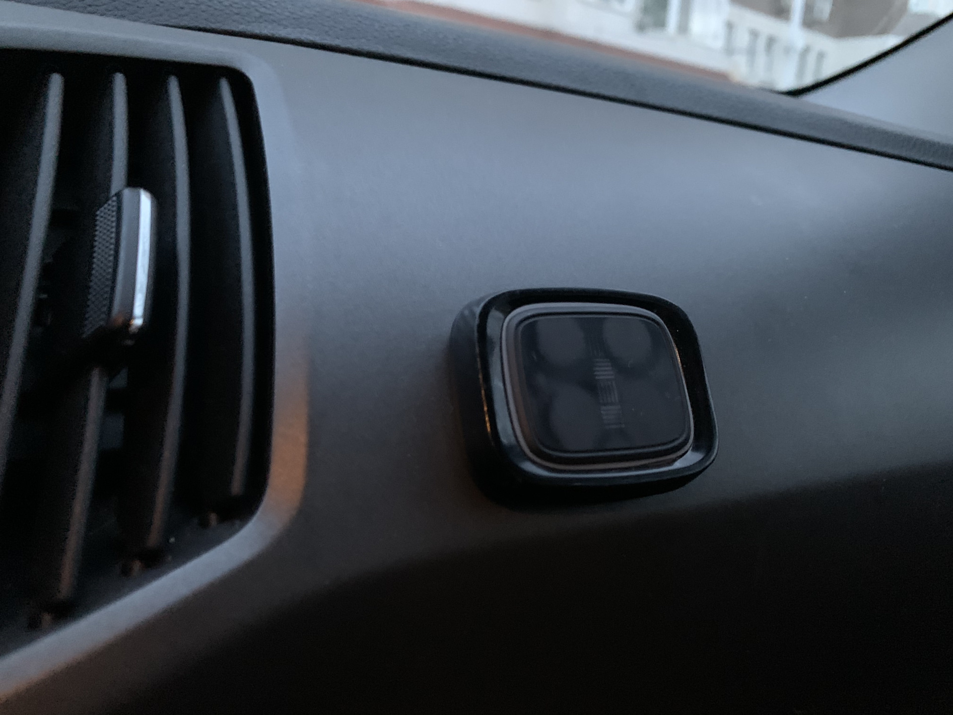 Держатель для телефона в разъём для CD — KIA Sportage (3G), 2 л, 2012 ...