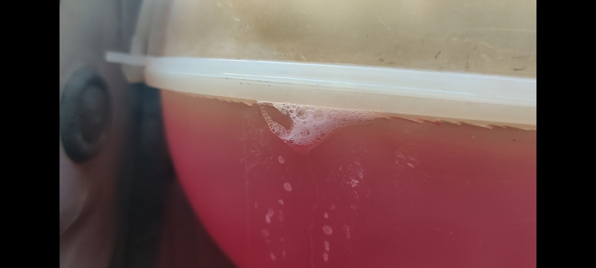 Потек расширительный бачок антифриза — Volkswagen Polo Sedan, 1,6 л ...