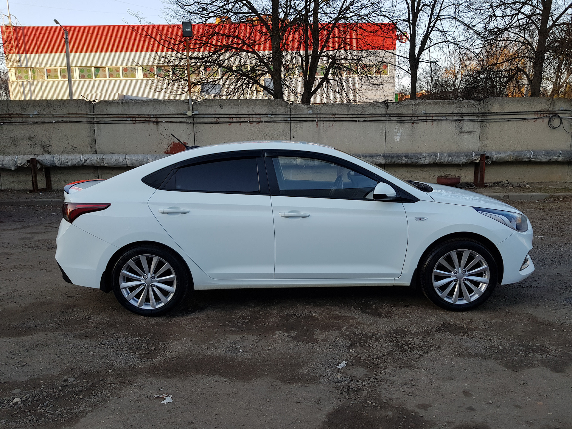 Литые диски йошкар ола. Hyundai Solaris r17 Камрики. Hyundai Solaris 2017 литье r17. Hyundai Solaris r16 Камрики. Камрики r16 на Солярис.