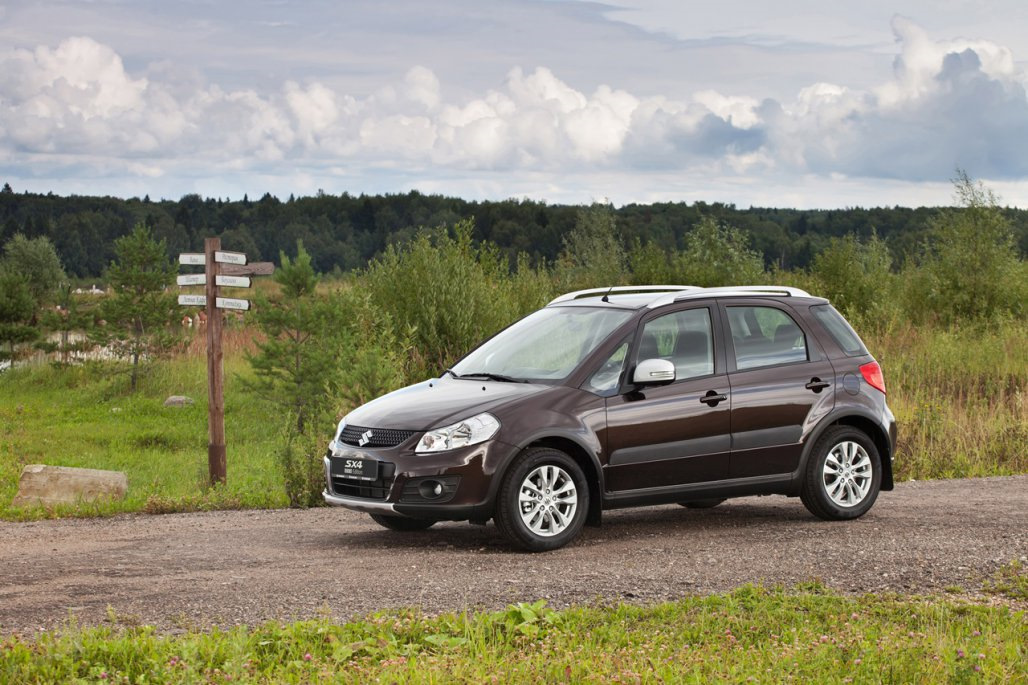 Отзывы сх 4. Suzuki sx4 Rhino Edition. Сузуки сх4 Рено. Сузуки сх4 Классик. Сузуки сх4 2014.