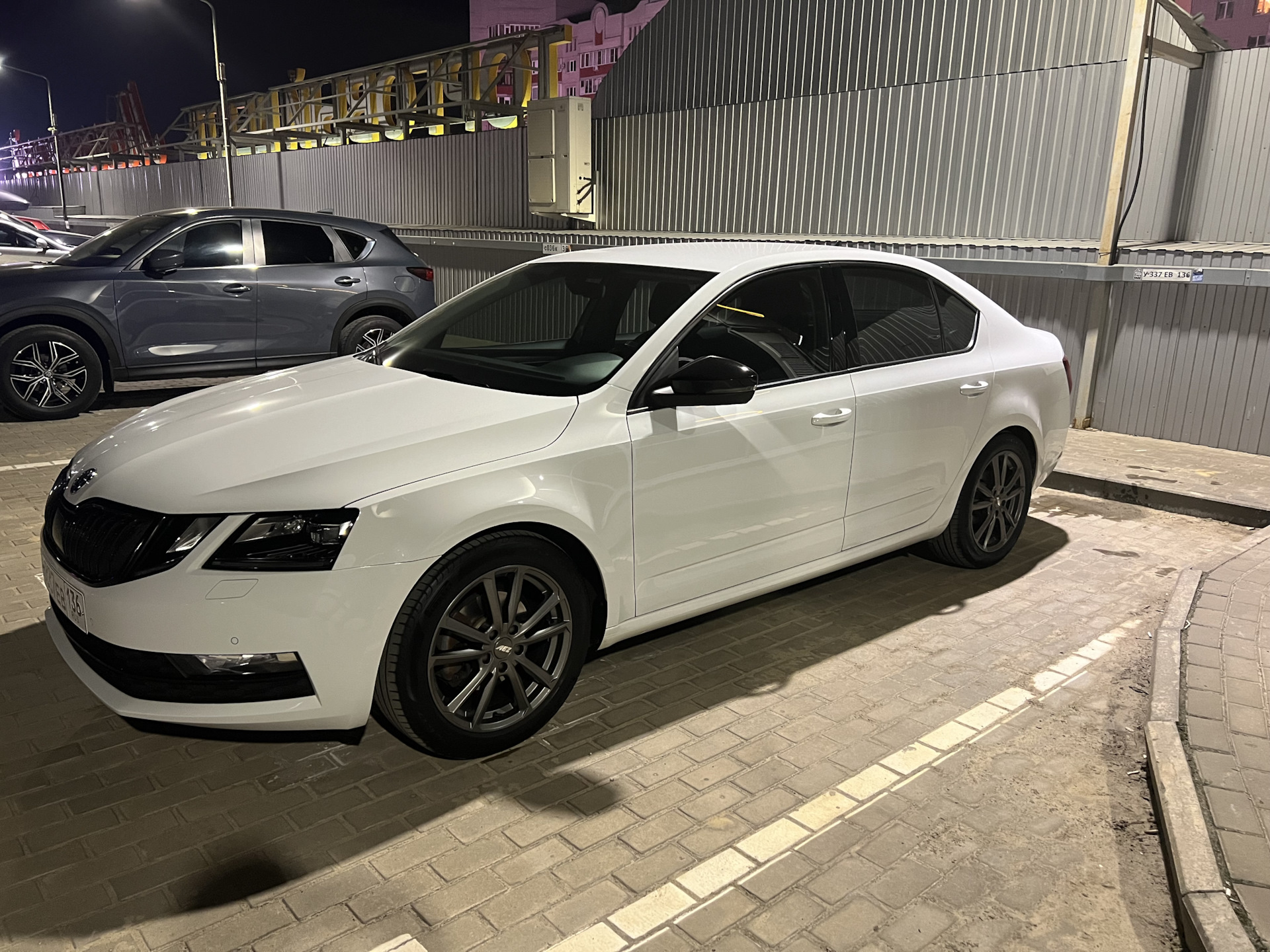 Летний комплект колес, переход на 17 диаметр. — Skoda Octavia A7 Mk3, 1,4  л, 2019 года | шины | DRIVE2