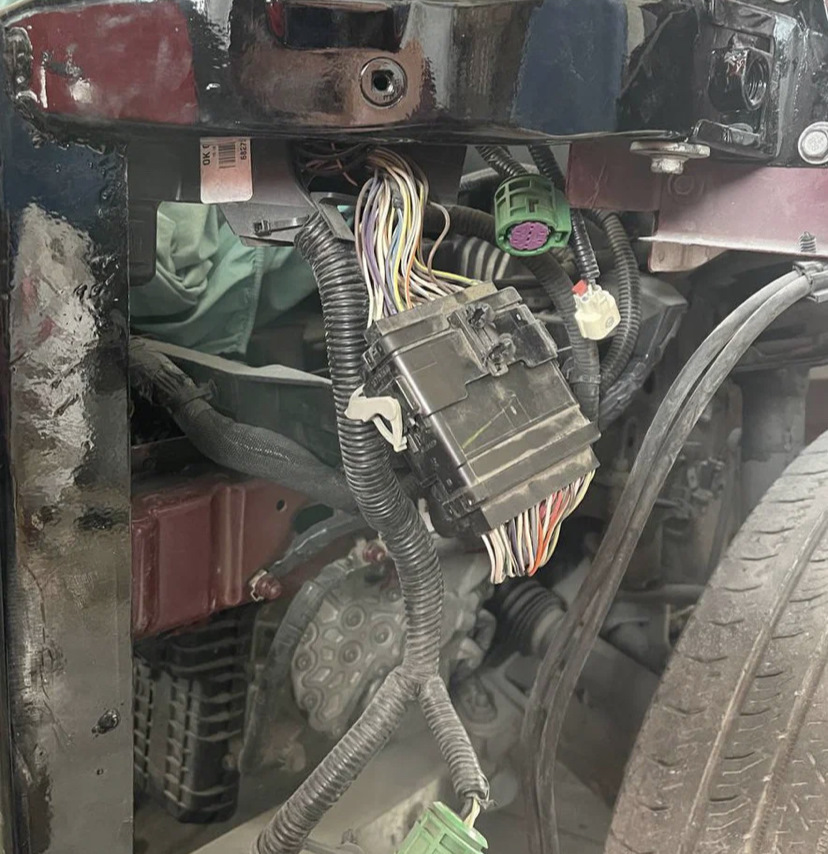Не работают передние парктроники — Jeep Cherokee (KL), 2,4 л, 2014 года ...