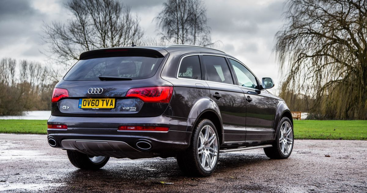 Q7 v12. Ауди q7 v12 TDI. Audi q7 w12 TDI. Ауди ку 7 w12 дизель. Audi q7 TDI v12 2010.