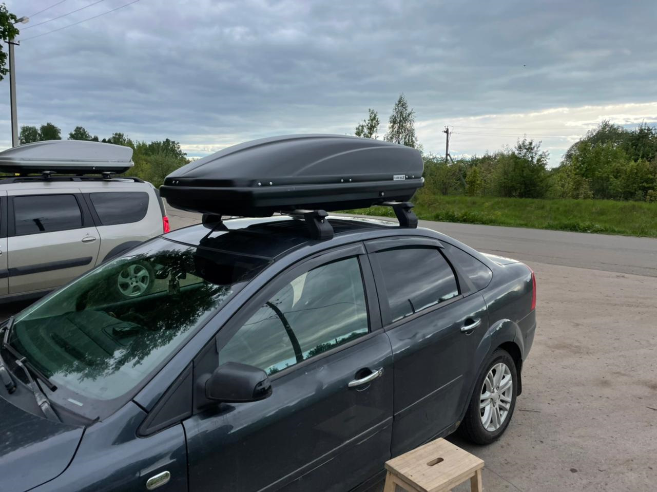 Voyage l. Автобокс voyage. Автобоксы вояж. Автобокс level 450 чёрно-синий глянец. Автобоксы вояж.